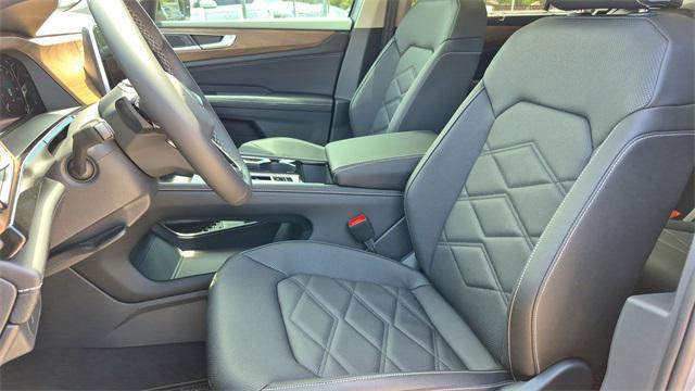 new 2025 Volkswagen Atlas car, priced at $41,299