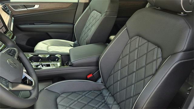 new 2025 Volkswagen Atlas car, priced at $52,811