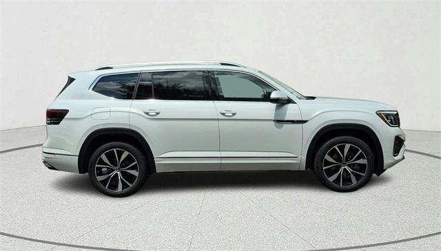 new 2025 Volkswagen Atlas car, priced at $52,811