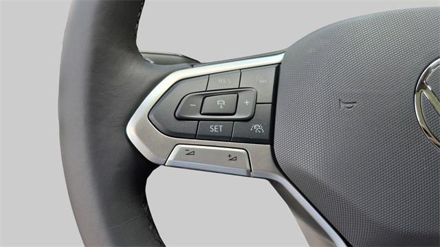 new 2025 Volkswagen Atlas car, priced at $52,811