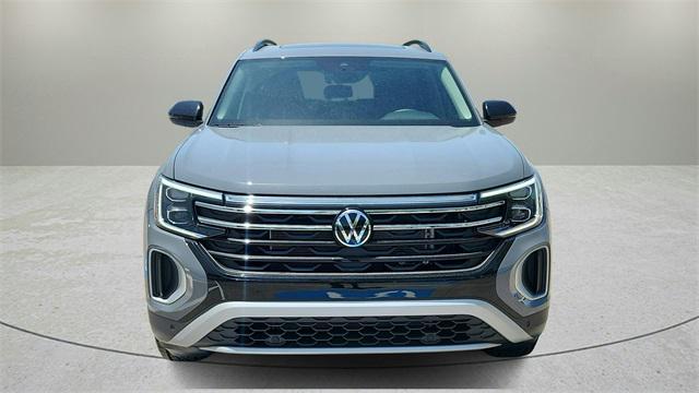 new 2025 Volkswagen Atlas car, priced at $44,699