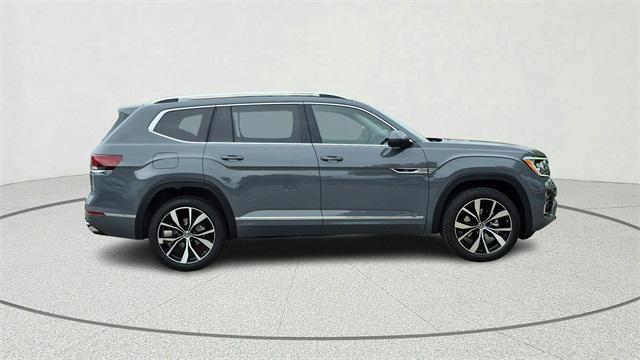 new 2026 Volkswagen Atlas car, priced at $57,286