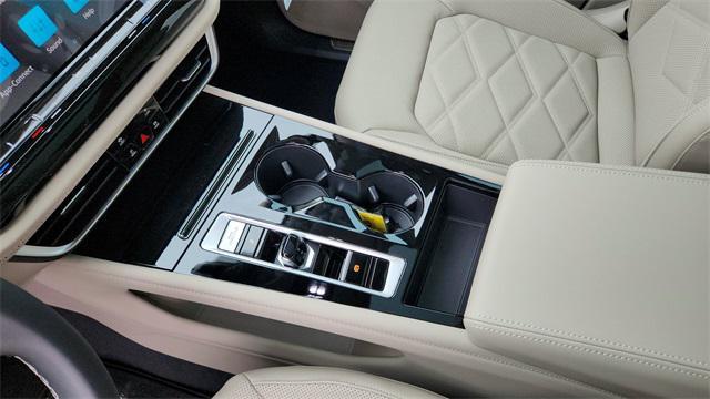 new 2025 Volkswagen Atlas car, priced at $44,307