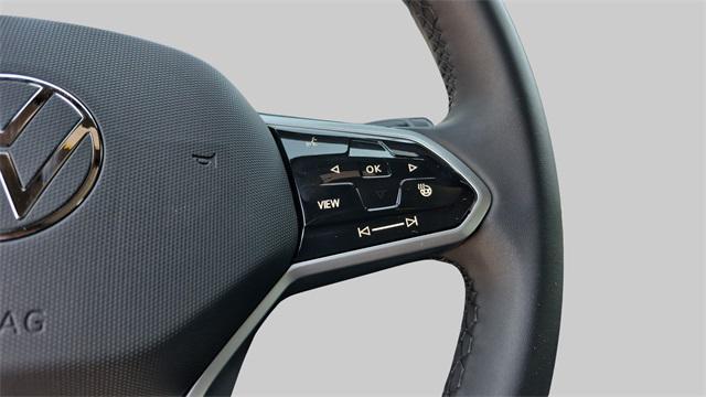 new 2025 Volkswagen ID.4 car, priced at $47,361