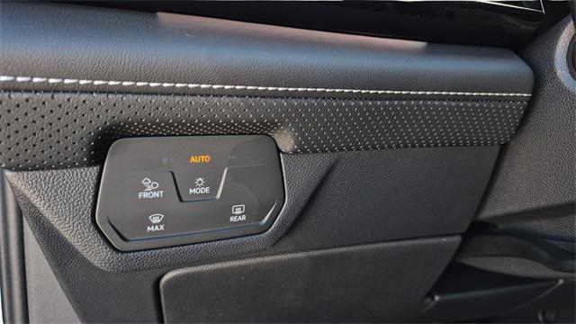 new 2026 Volkswagen Atlas Cross Sport car, priced at $55,931