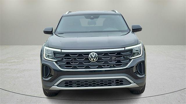 new 2025 Volkswagen Atlas Cross Sport car, priced at $34,999