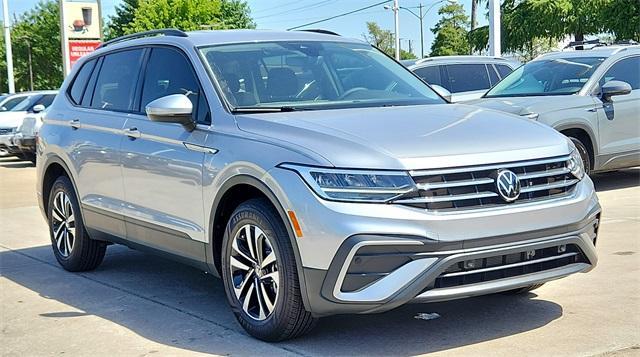 new 2024 Volkswagen Tiguan car, priced at $27,814