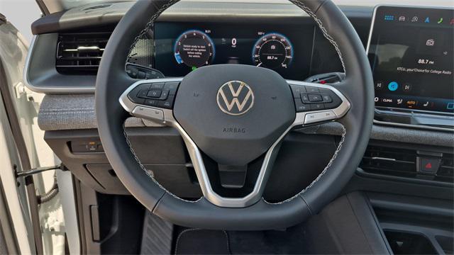 new 2025 Volkswagen Tiguan car, priced at $31,061