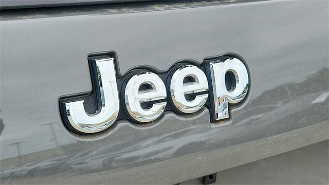 used 2022 Jeep Cherokee car, priced at $21,995