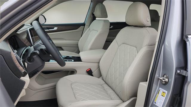 new 2025 Volkswagen Atlas car, priced at $50,499
