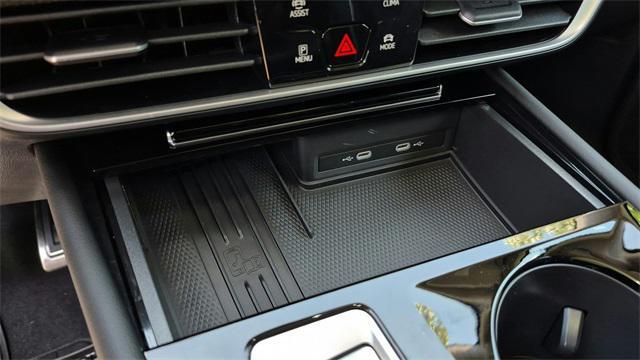 new 2025 Volkswagen Atlas car, priced at $55,856