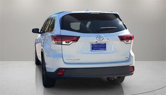 used 2019 Toyota Highlander car, priced at $26,468