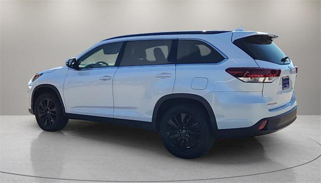 used 2019 Toyota Highlander car, priced at $26,468