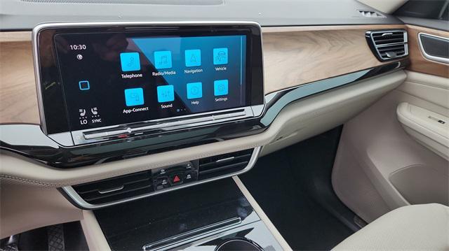 new 2025 Volkswagen Atlas car, priced at $41,499