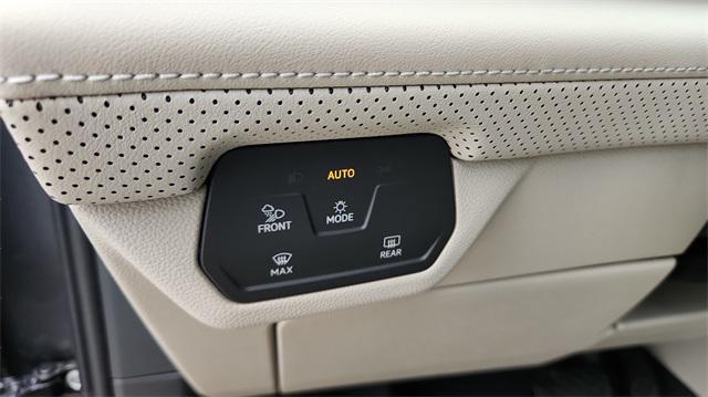 new 2025 Volkswagen Atlas car, priced at $41,499