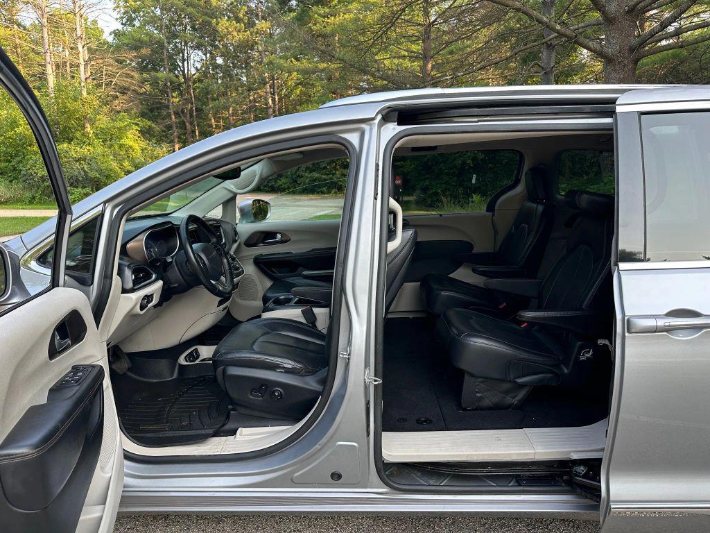 used 2017 Chrysler Pacifica car, priced at $12,996