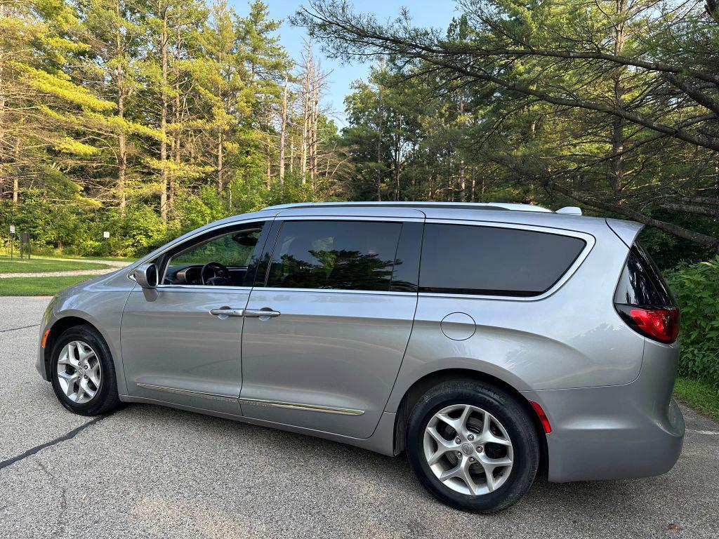 used 2017 Chrysler Pacifica car, priced at $12,996