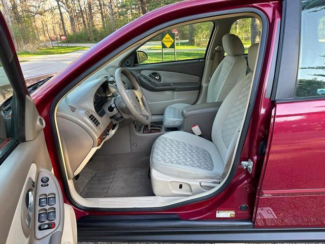 used 2005 Chevrolet Malibu Maxx car, priced at $6,490