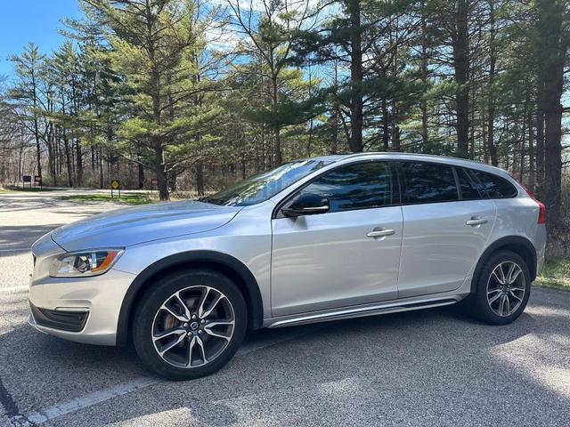 used 2015 Volvo V60 Cross Country car, priced at $11,891