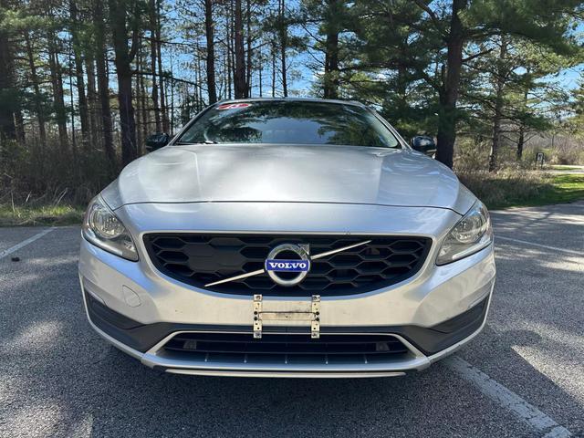 used 2015 Volvo V60 Cross Country car, priced at $11,891