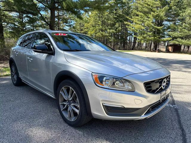 used 2015 Volvo V60 Cross Country car, priced at $11,891