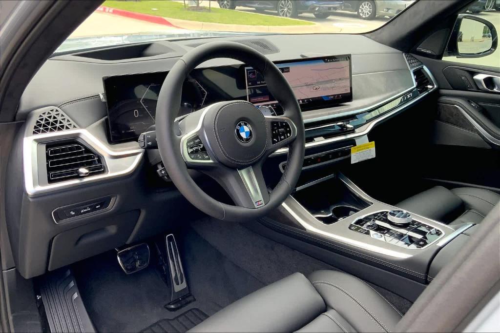 new 2025 BMW X7 car, priced at $97,120