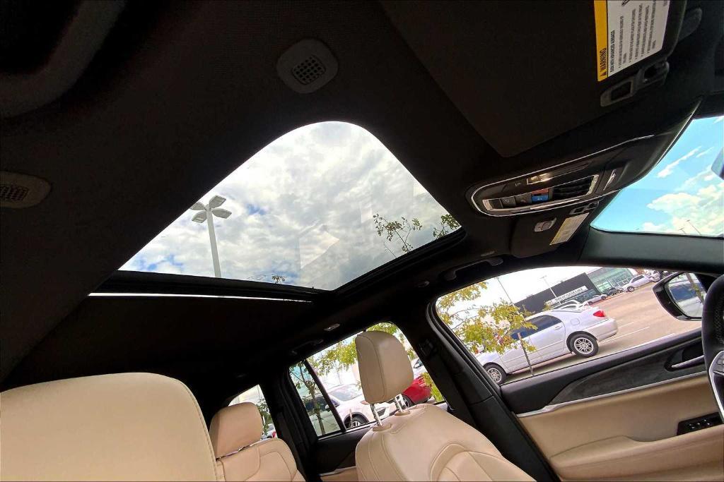 used 2023 Jeep Grand Cherokee car, priced at $28,900
