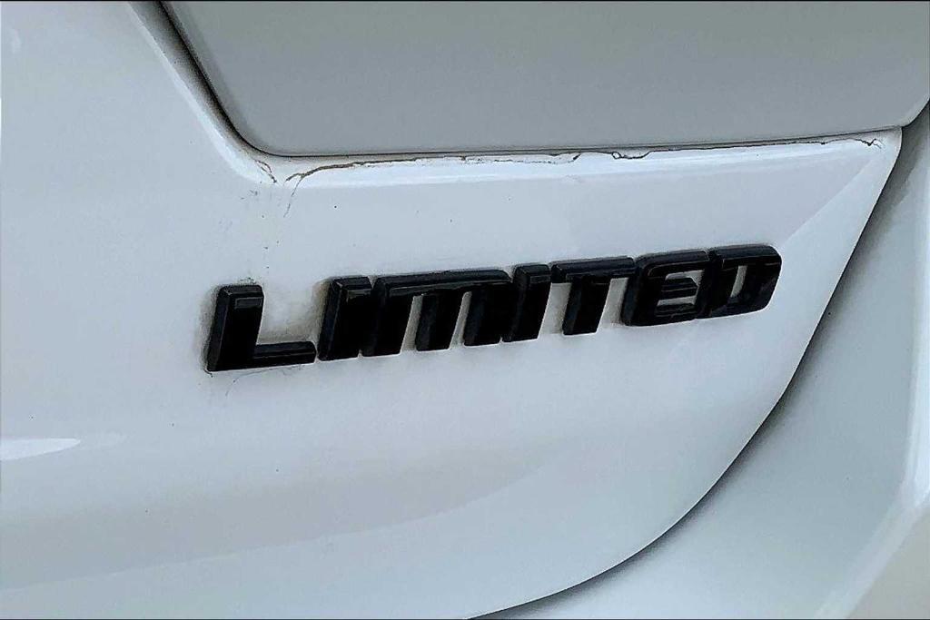 used 2023 Jeep Grand Cherokee car, priced at $28,900