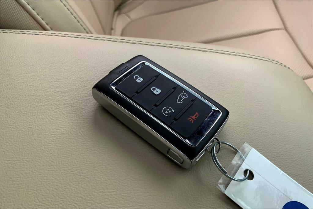 used 2023 Jeep Grand Cherokee car, priced at $28,900