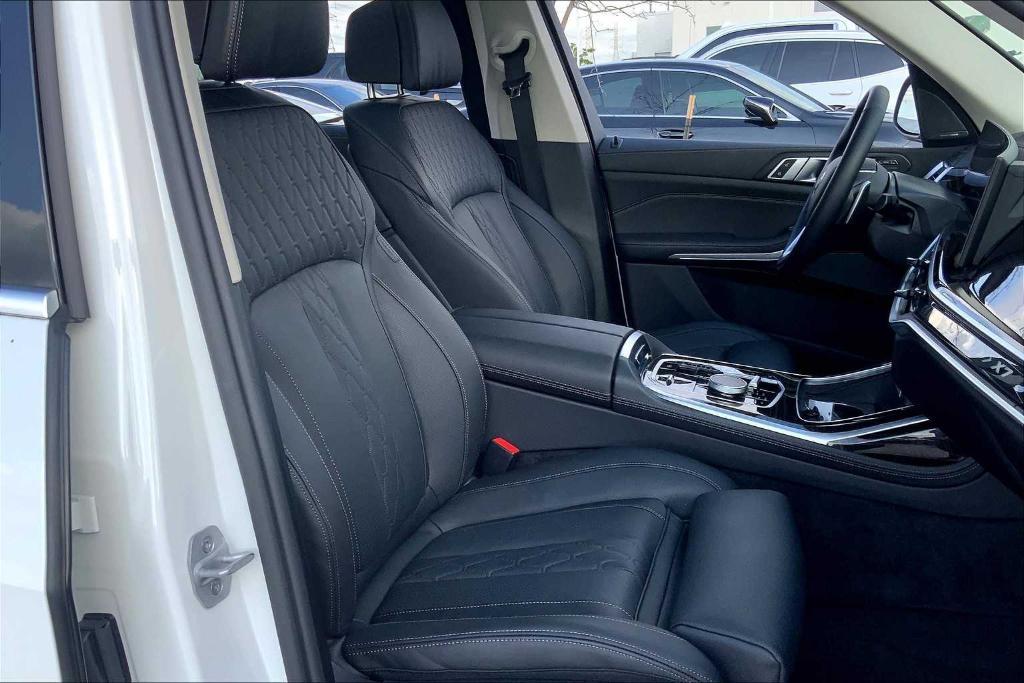 used 2025 BMW X7 car, priced at $76,900