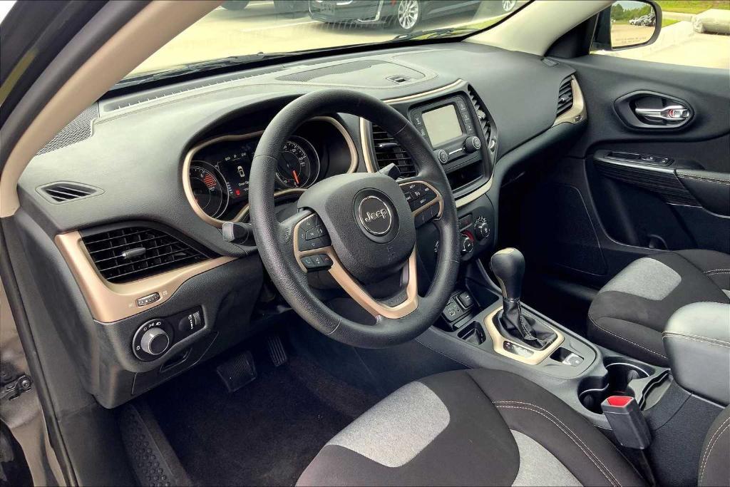 used 2016 Jeep Cherokee car, priced at $11,999