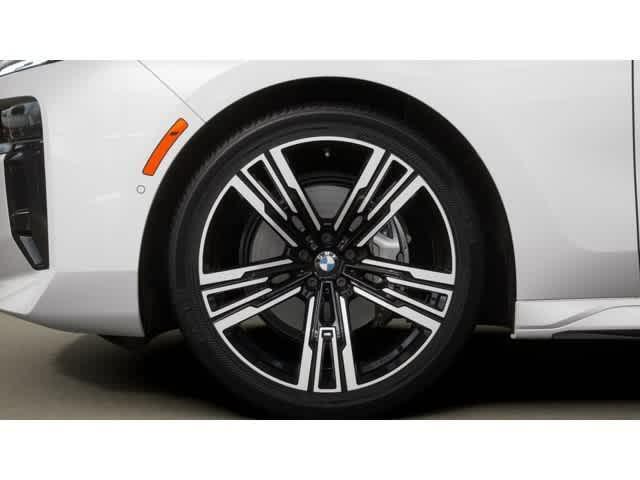 new 2025 BMW 760 car, priced at $135,215