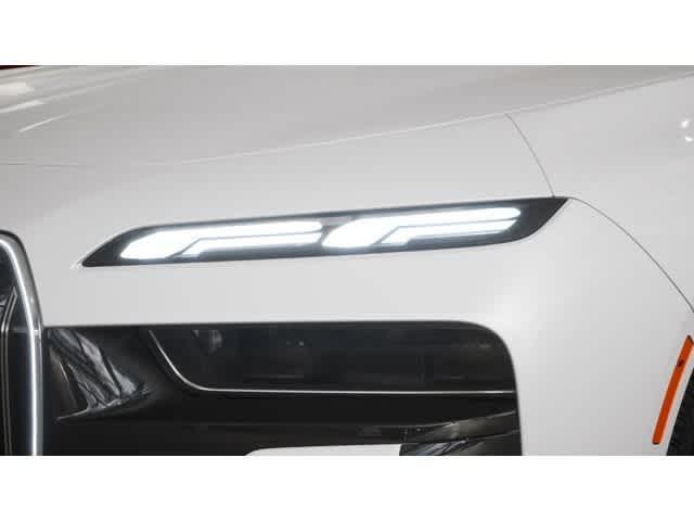 new 2025 BMW 760 car, priced at $135,215