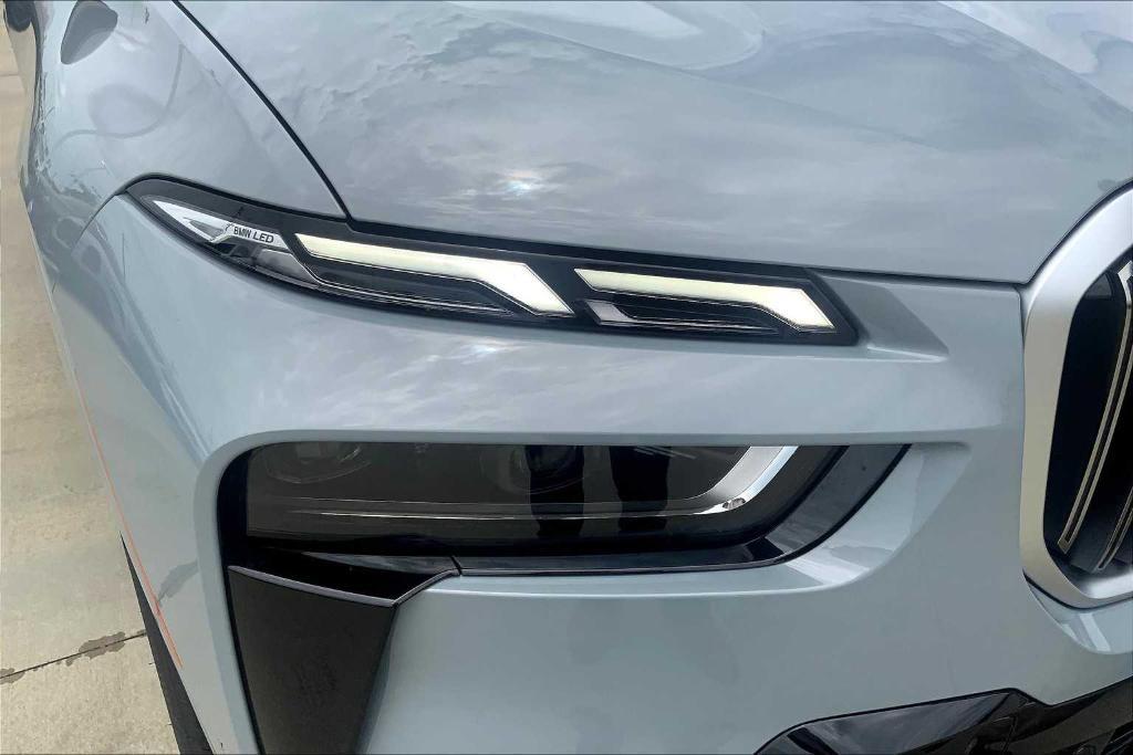 new 2026 BMW X7 car, priced at $88,483
