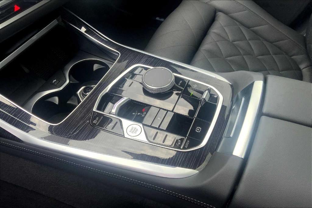 new 2026 BMW X7 car, priced at $88,483