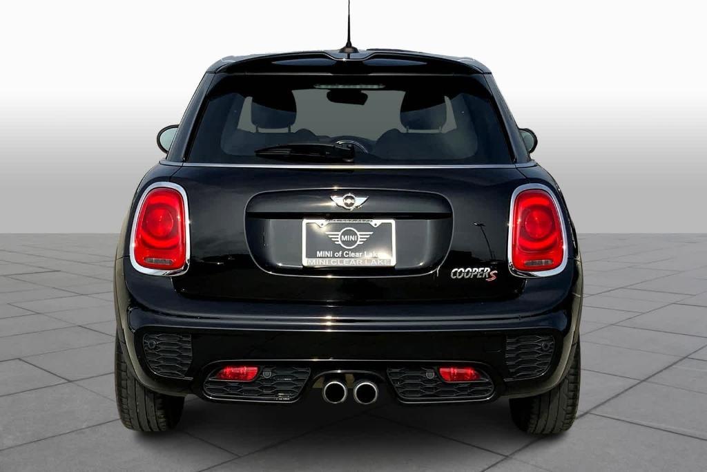 used 2018 MINI Hardtop car, priced at $18,999