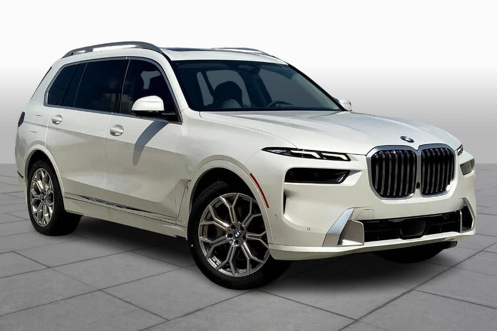 new 2025 BMW X7 car, priced at $88,270