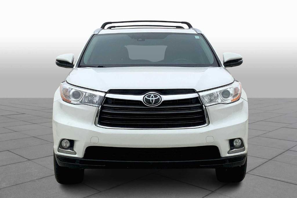 used 2016 Toyota Highlander car, priced at $16,900