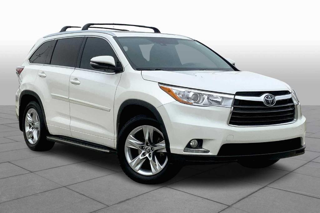 used 2016 Toyota Highlander car, priced at $16,900