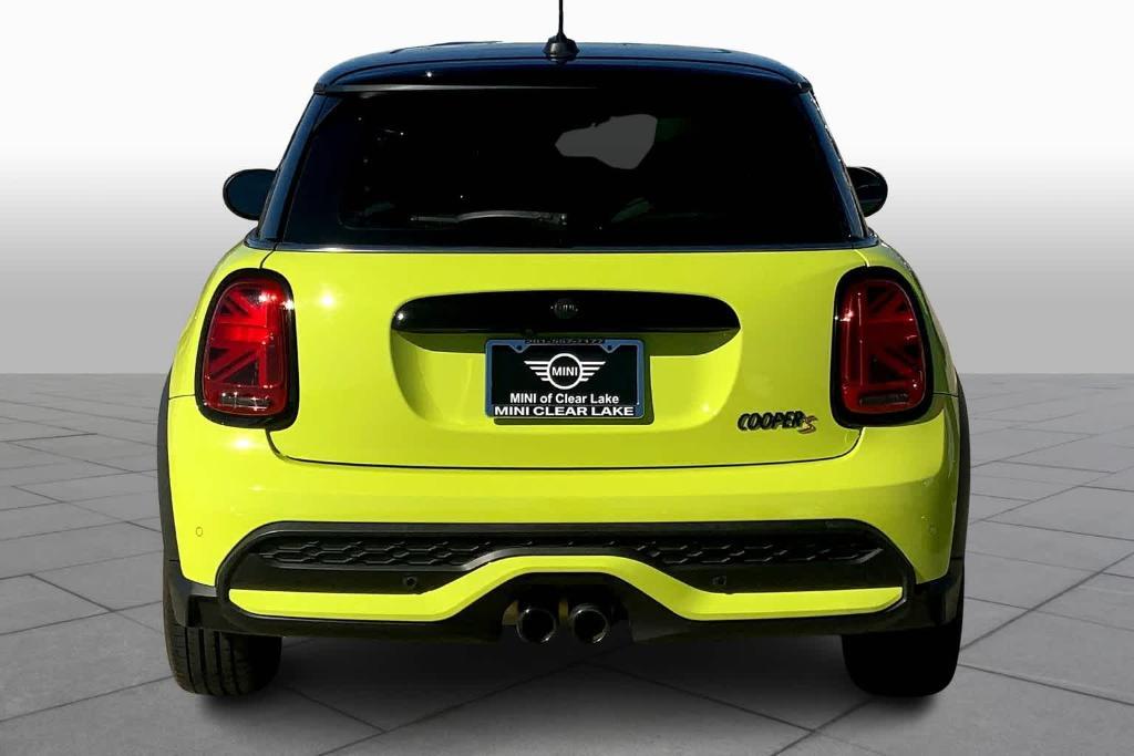 used 2023 MINI Hardtop car, priced at $27,999