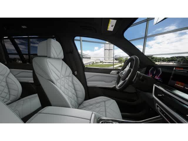 new 2026 BMW X7 car, priced at $100,115