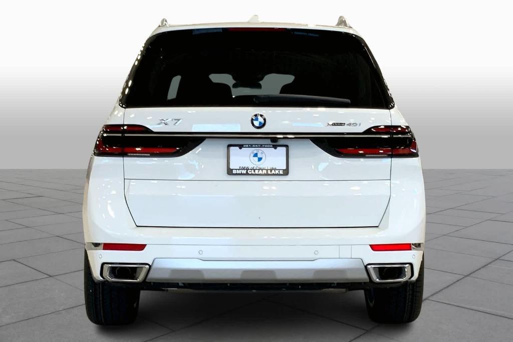 new 2025 BMW X7 car, priced at $92,195