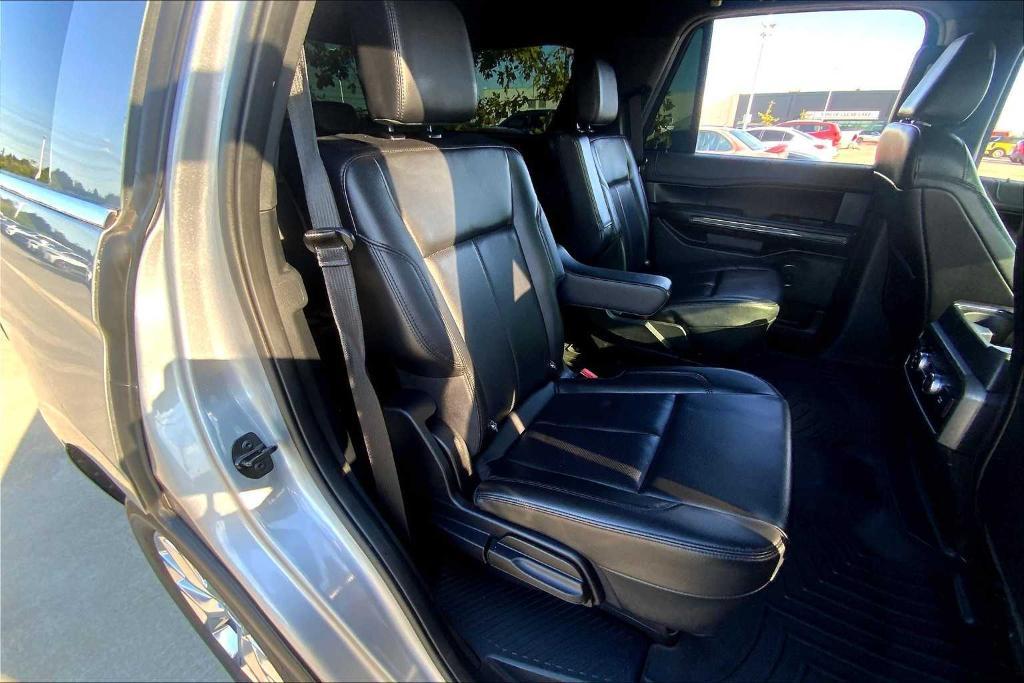 used 2021 Ford Expedition car, priced at $32,900