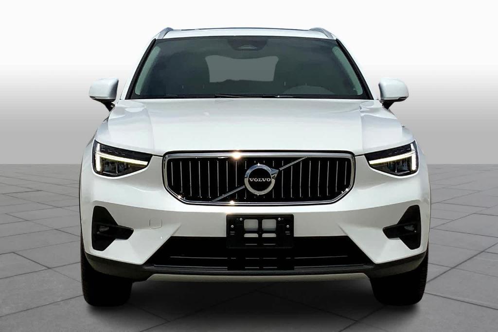 used 2023 Volvo XC40 car, priced at $35,900