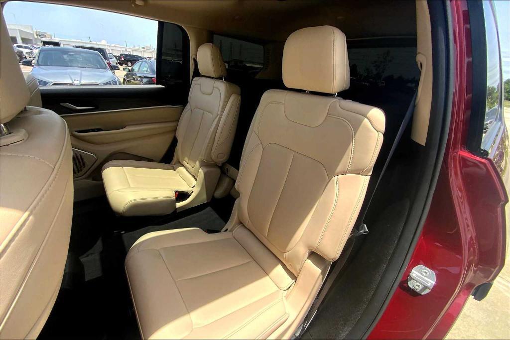 used 2021 Jeep Grand Cherokee L car, priced at $32,999