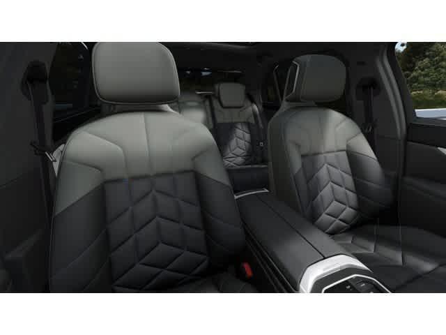 new 2025 BMW 760 car, priced at $132,855