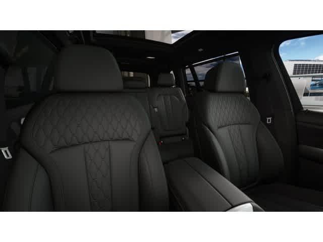 new 2026 BMW X7 car, priced at $120,225