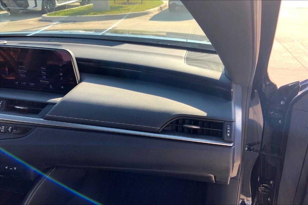 used 2019 Lexus ES 350 car, priced at $28,500