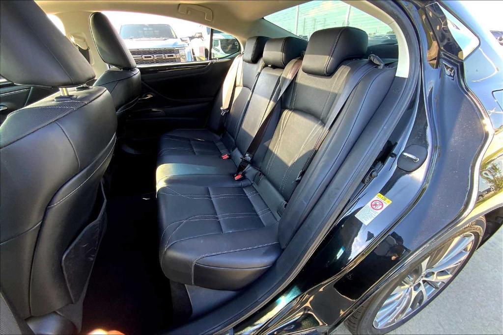 used 2019 Lexus ES 350 car, priced at $28,500