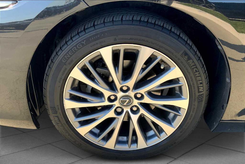 used 2019 Lexus ES 350 car, priced at $28,500